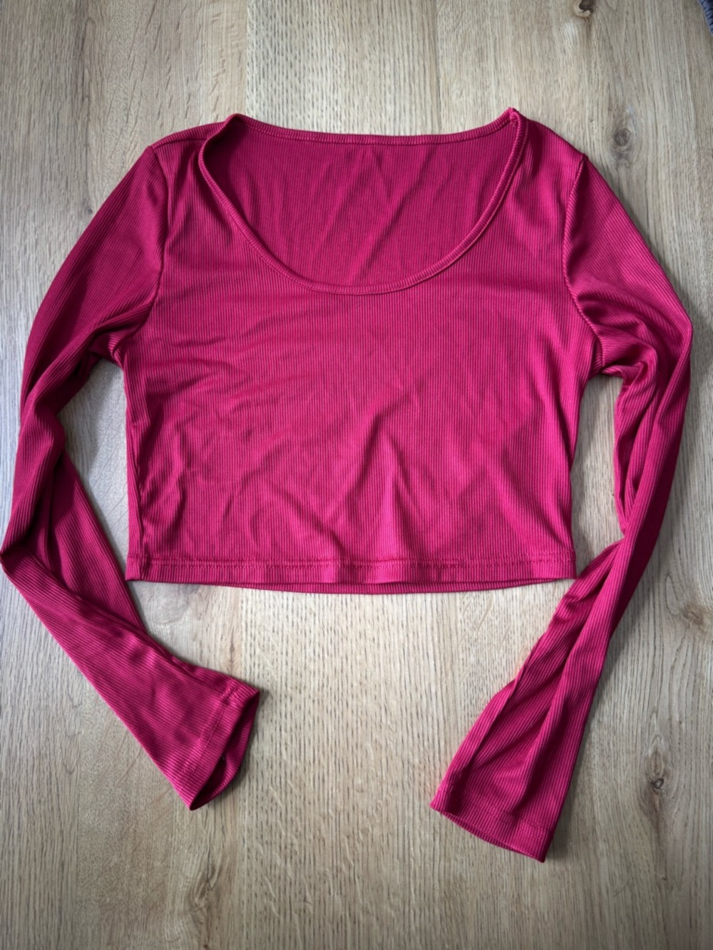 Ribbed Long-Sleeve Crop Top